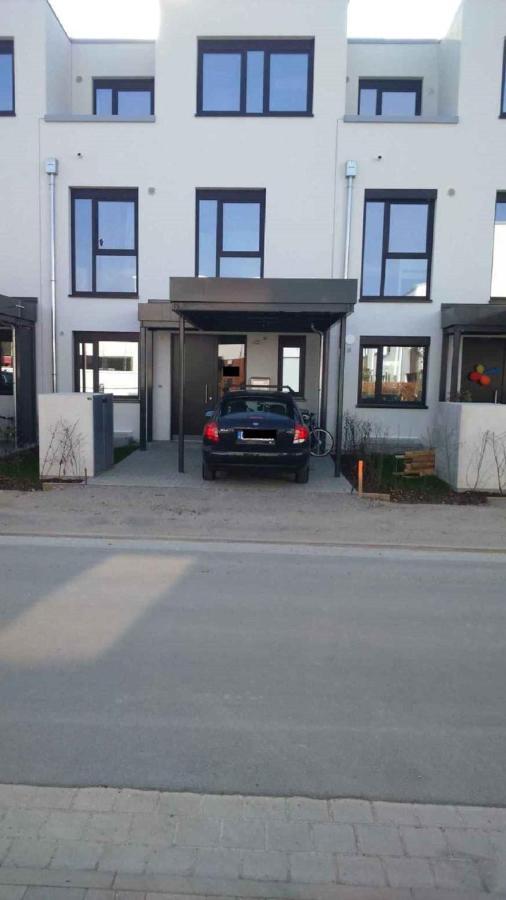 Privatzimmer Mit Balkon-Richtung Messe Hanóver Exterior foto